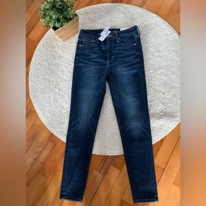 American Eagle Outfitters Dark Indigo Women's Straight Leg Skinny Jean